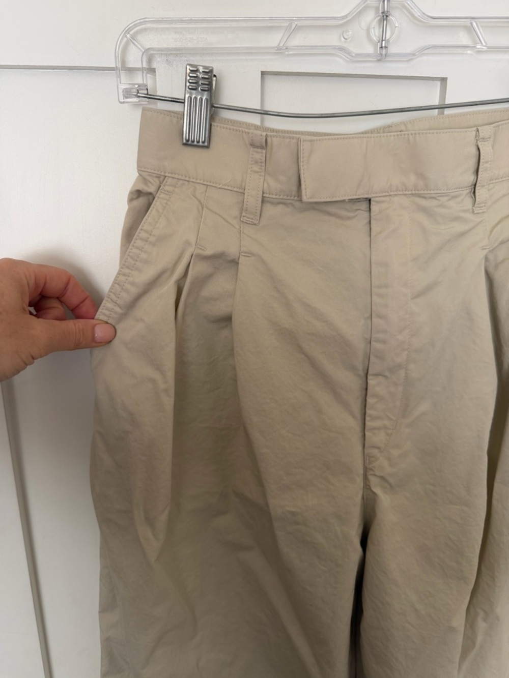 Uniqlo High Rise Tapered Wide leg Pleated Pants Beige Tan Cotton Size 2 - Picture 4 of 10